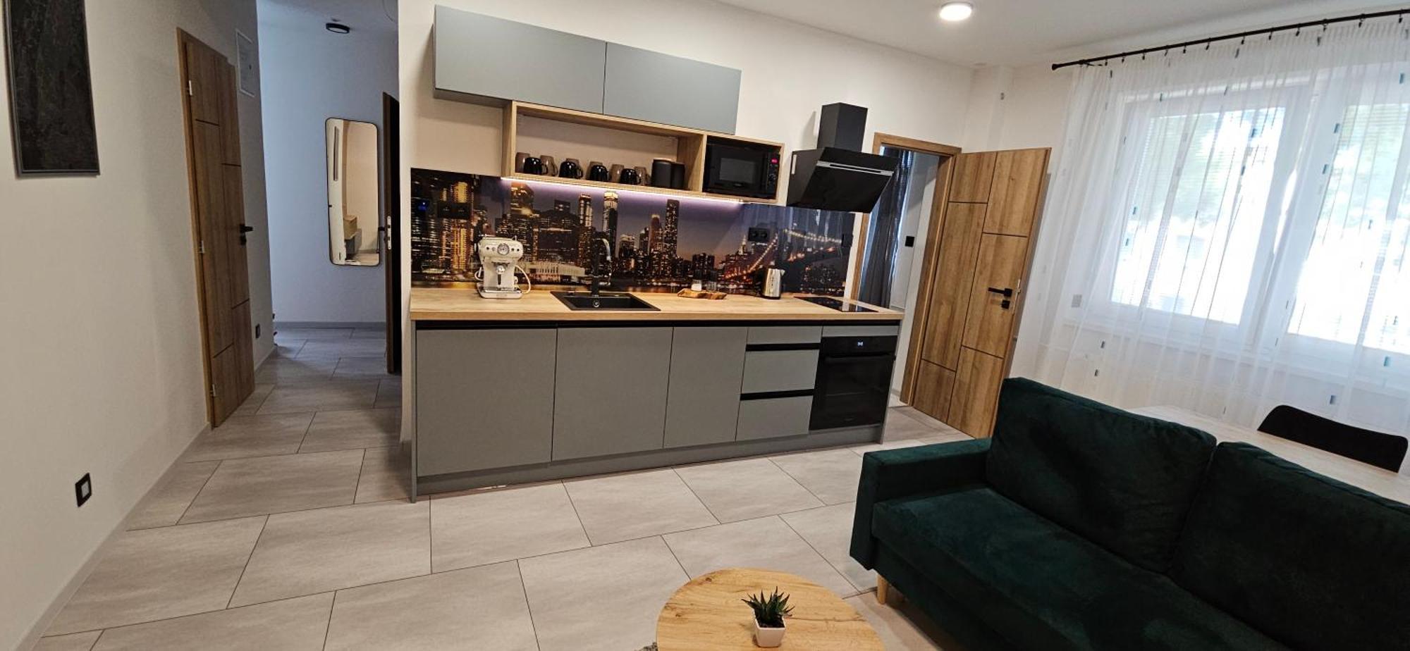Apartman Manhattan Братислава Экстерьер фото